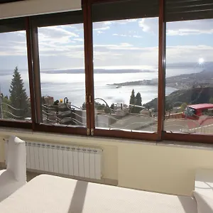 https://la-perla-dello-ionio.taorminaitalyhotels.com